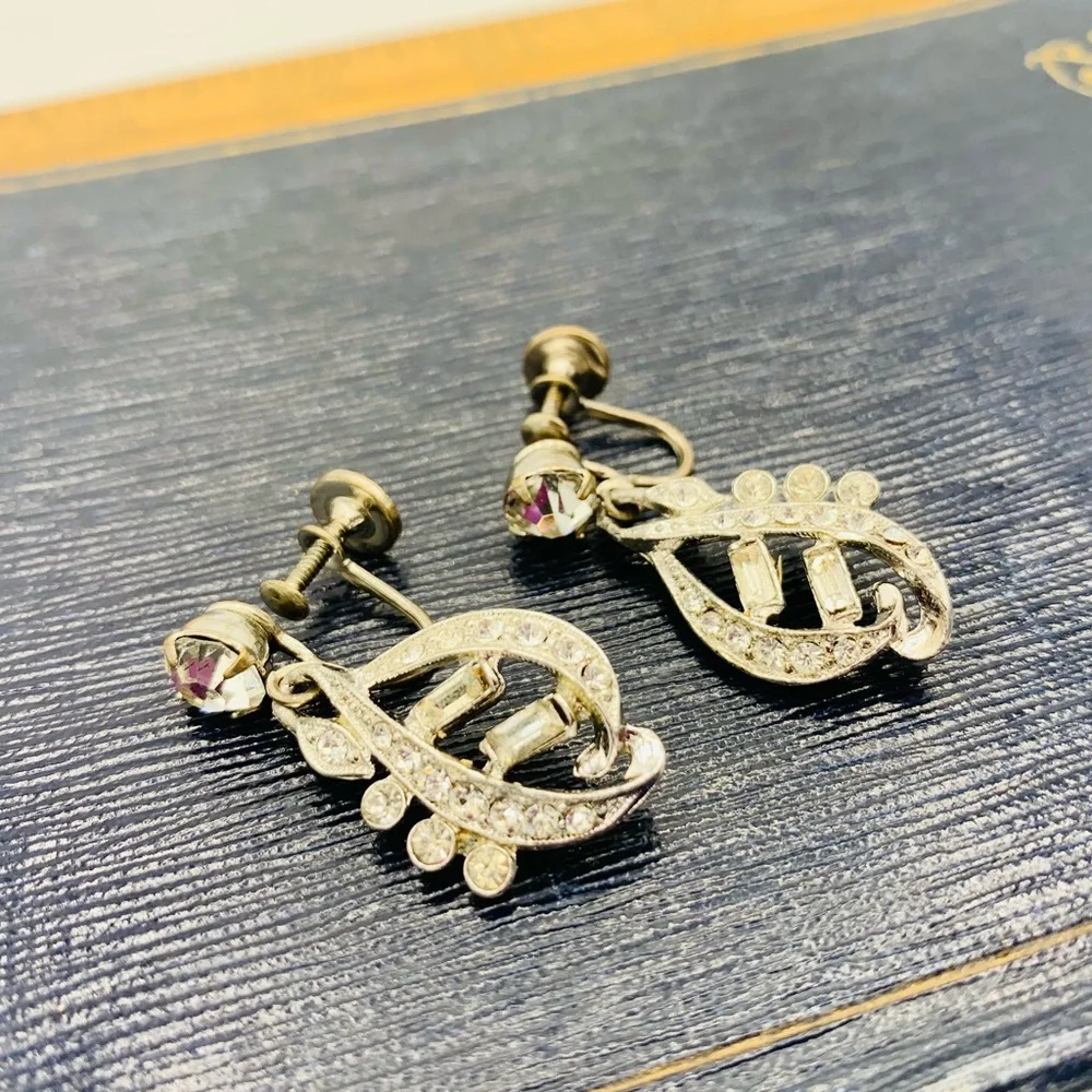 Vintage rhinestone dangles clip on earrings costume jewelry screw back silver